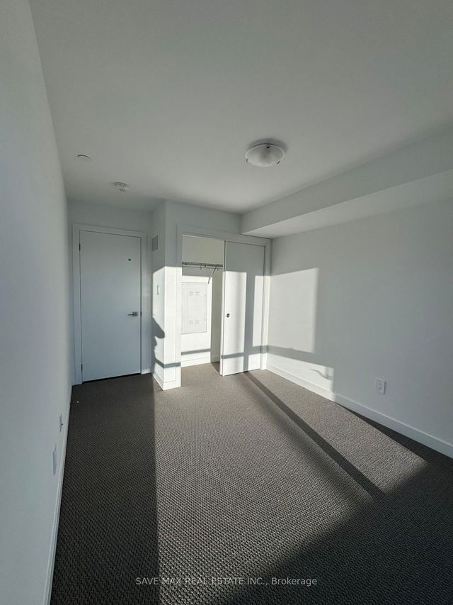 06 - 25 Romilly Avenue
