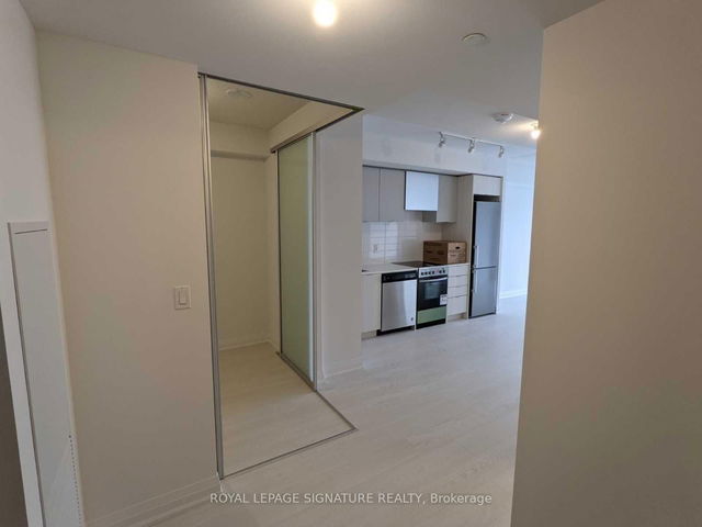 2401 - 30 Gibbs Road