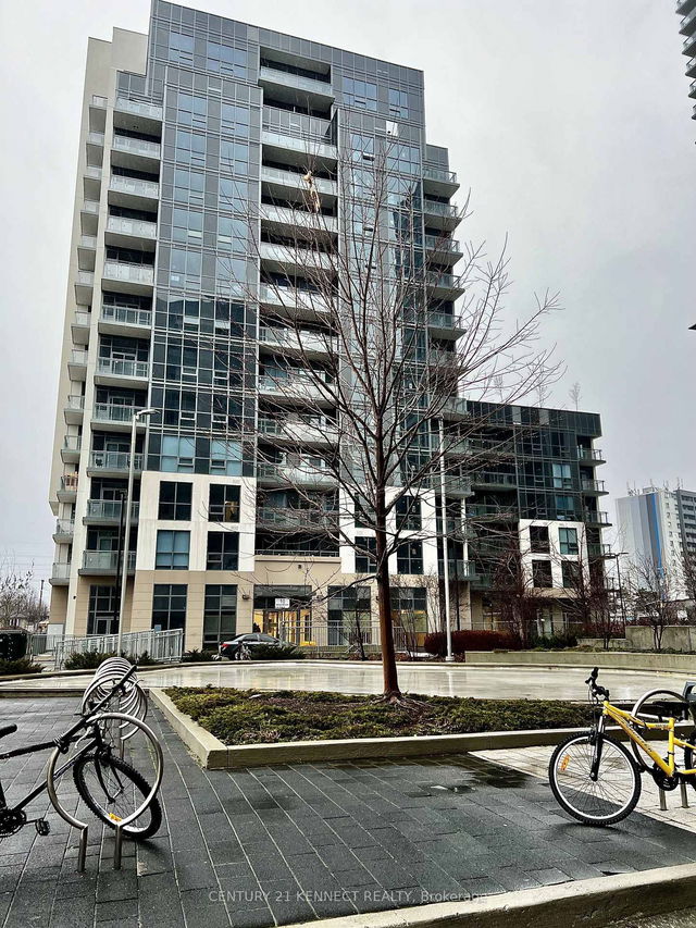 411 - 10 Meadowglen Place