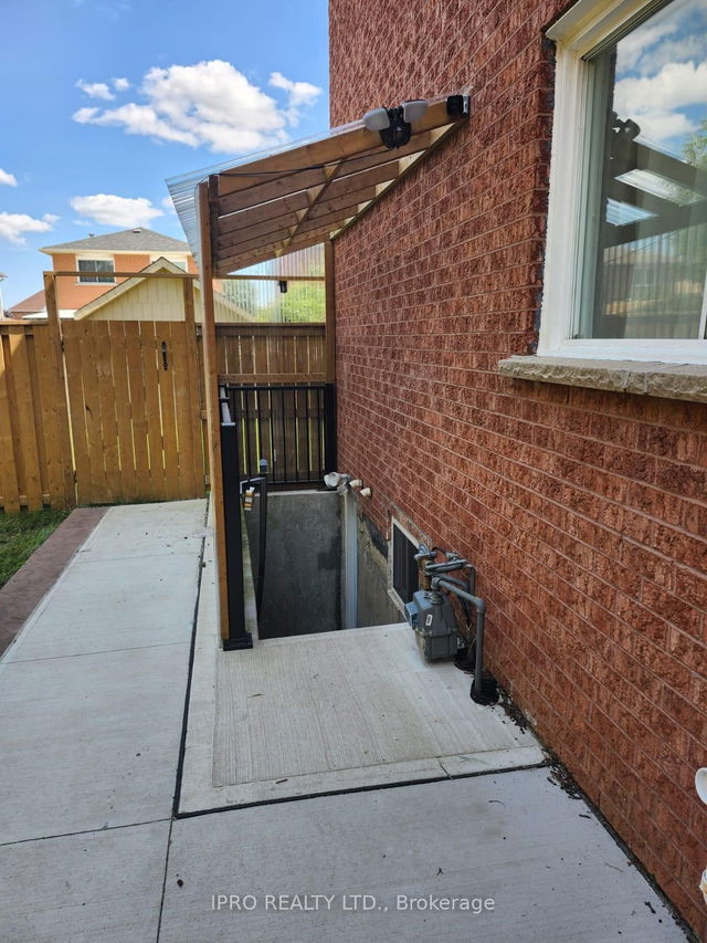 Bsmt - 7378 Cloverleaf Court
