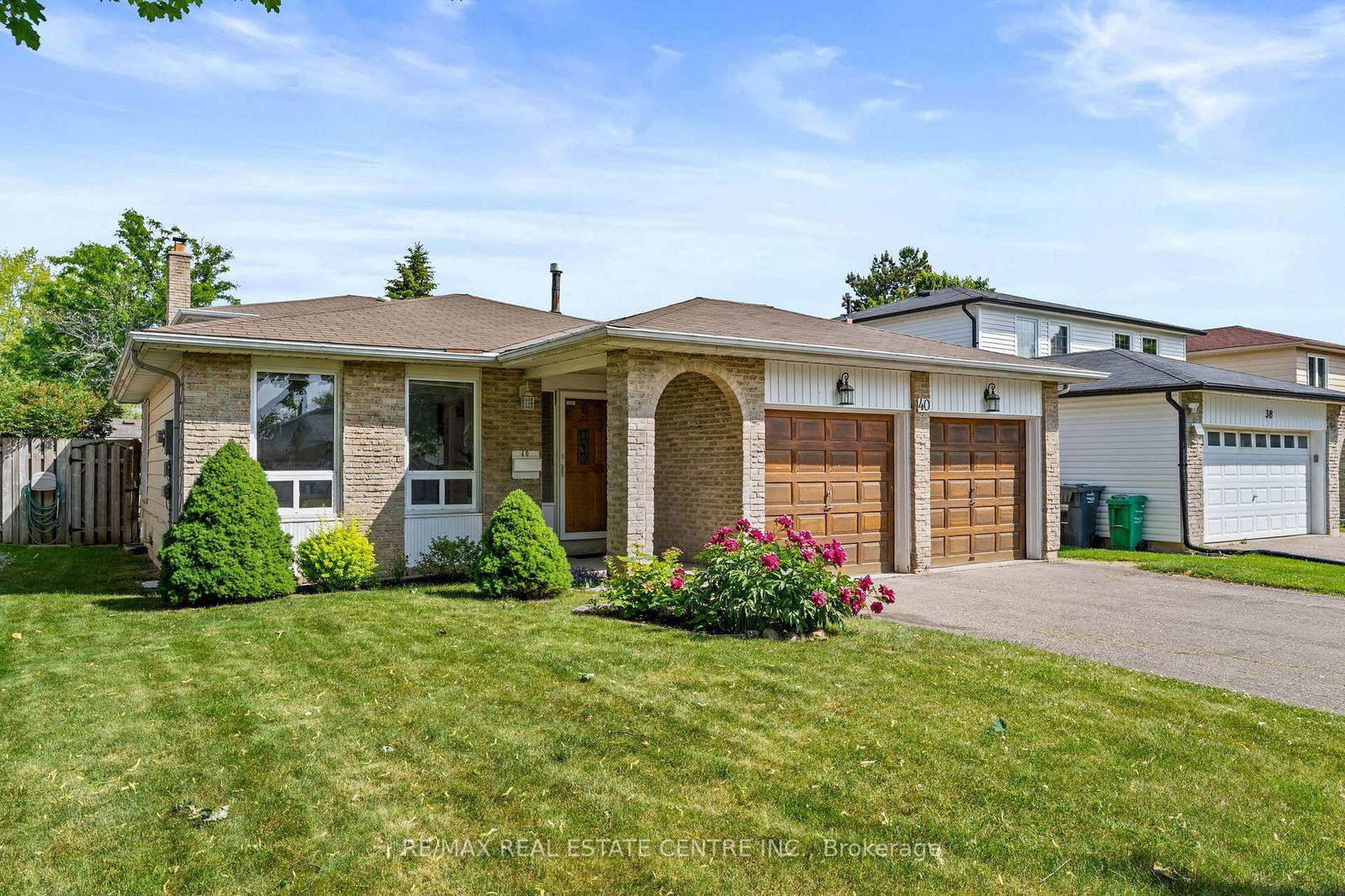 Detached House for sale at 40 Jerome Crescent, Brampton, Ontario, L6S 2H1 - Northgate - MLS: W12233949