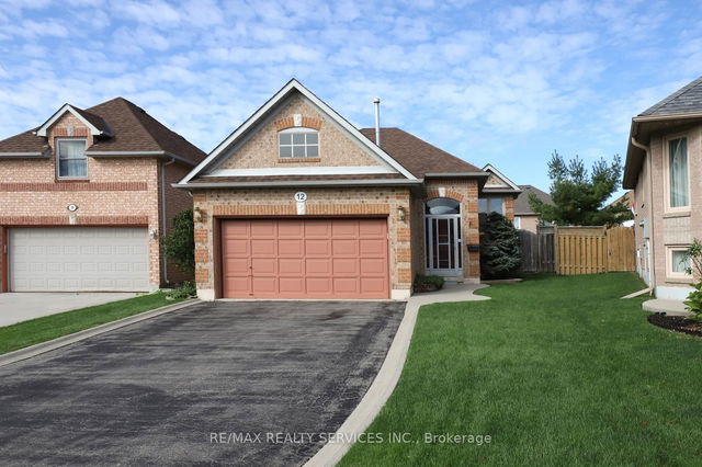 12 Summerfield Crescent