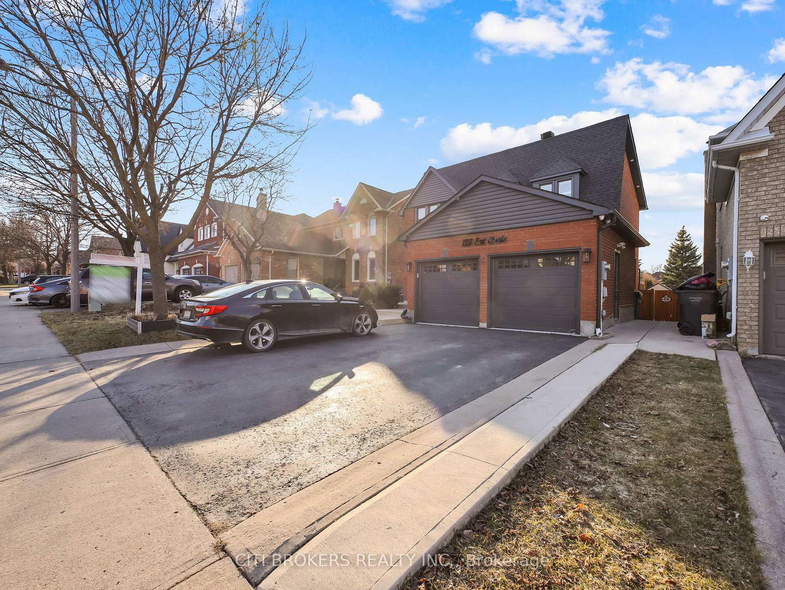 Detached House for sale at 123 Sal Circle, Brampton, Ontario, L6R 1H5 - Sandringham-Wellington - MLS: W12234233