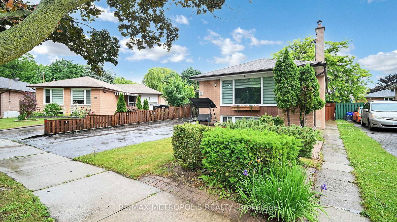 Detached House for sale at 65 Alhart Drive, Toronto, Ontario, M9V 2N1 - Thistletown-Beaumonde Heights - MLS: W12234521
