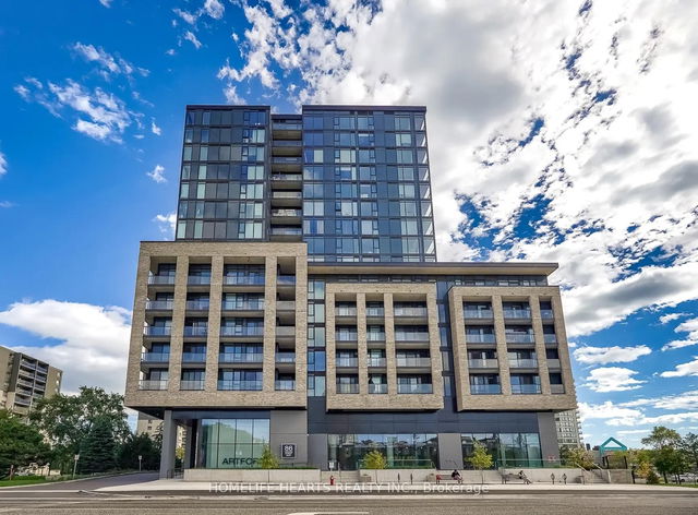 86 Dundas Street E
