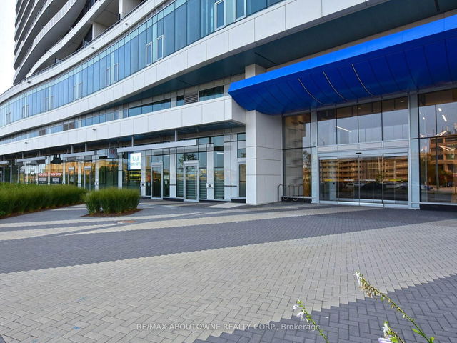 1015 - 2520 Eglinton Avenue W