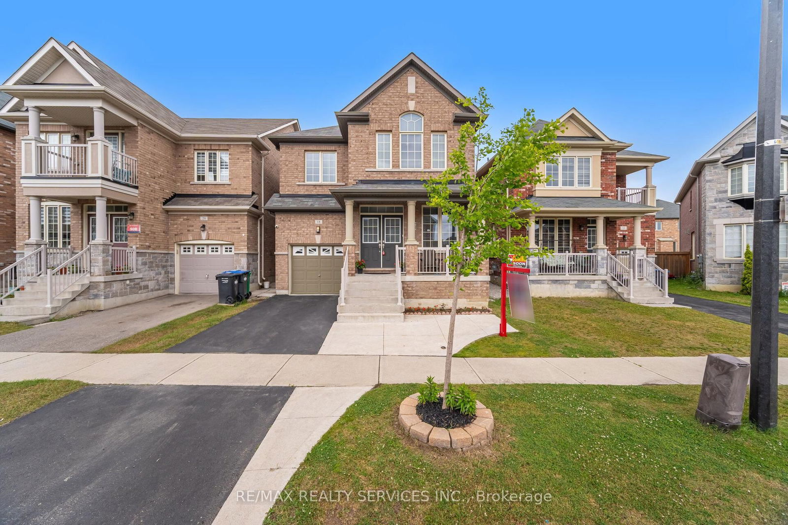 Detached House for sale at 18 Spokanne Street, Brampton, Ontario, L6R 4A2 - Sandringham-Wellington North - MLS: W12235010