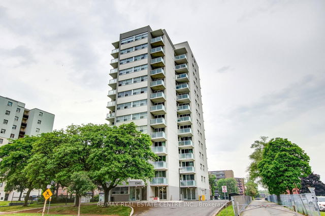 1202 - 2345 Confederation Parkway