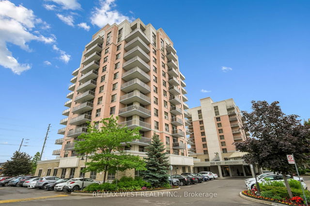 402 - 810 Scollard Court
