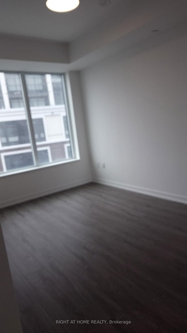 906 - 2485 Eglinton Avenue W