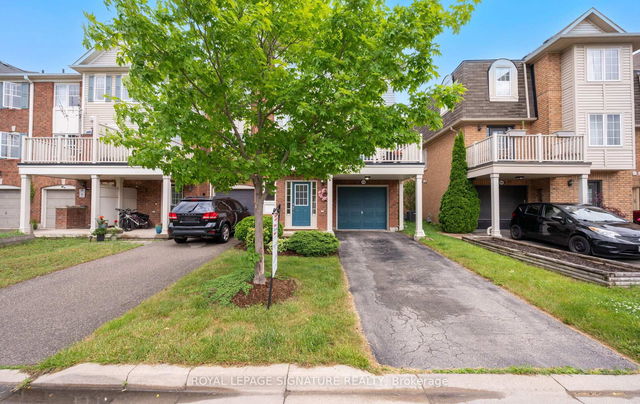 798 Shortreed Crescent