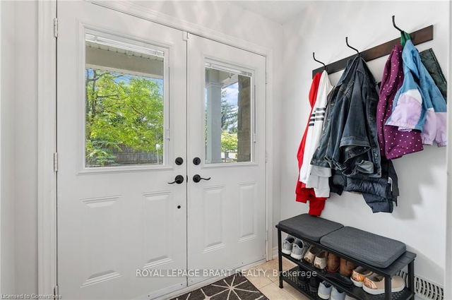 9 - 6995 Glory Court