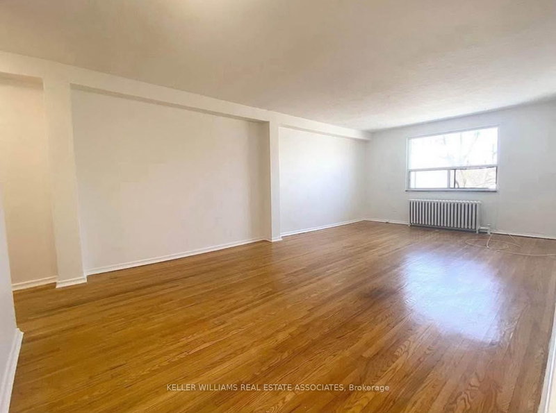 3 - 237 Lakeshore Rd E, Mississauga, L5G 1G8 | Image 3