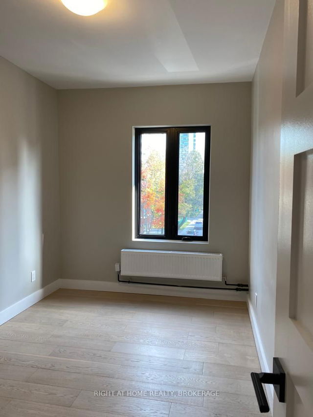 3A - 1022 Bloor Street W