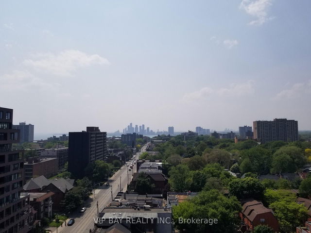 1122 - 285 Dufferin Street