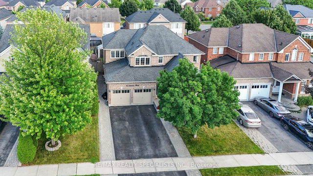 15 Latania Boulevard