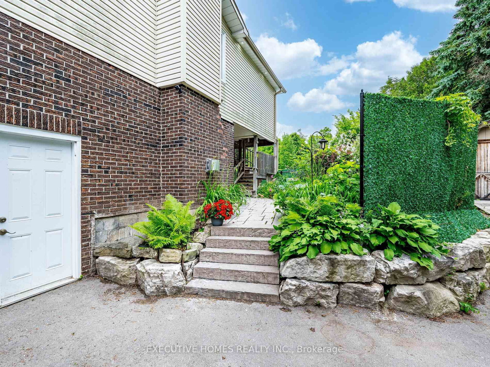 Listing Image 47