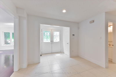 2216 Dunvegan Ave, Oakville - Ford image-0-2