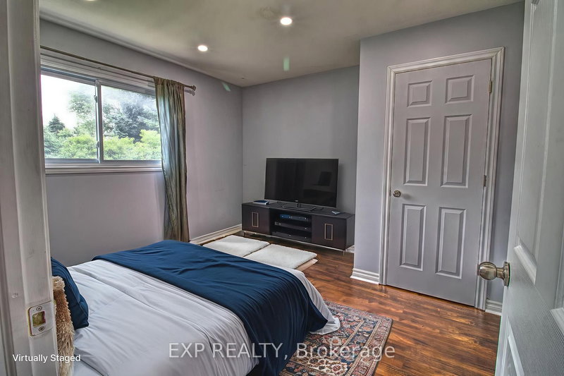 Ground - 25 Panorama Cres, Brampton, L6S 3T7 | Image 3