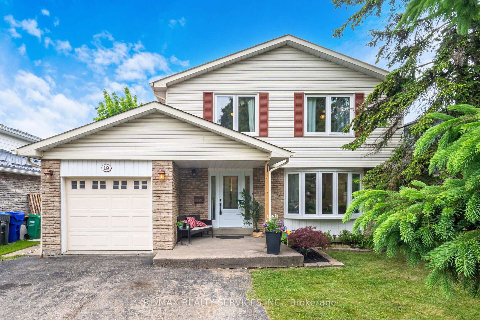 Detached House for sale at 19 Jasper Crescent, Brampton, Ontario, L6S 1W8 - Northgate - MLS: W12237719
