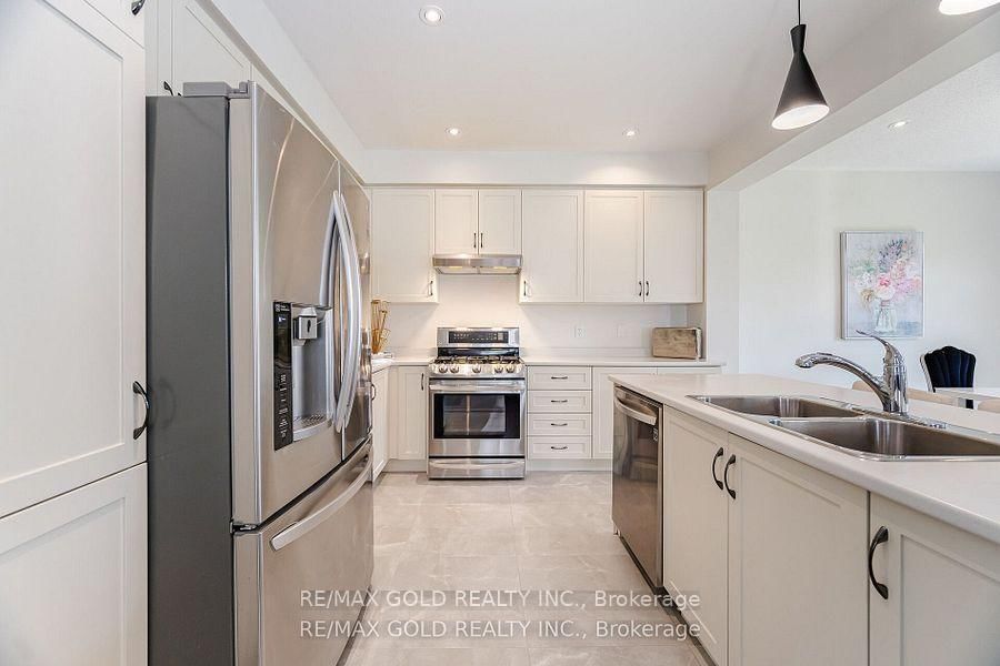 Detached House for sale at 209 Castle Oaks Crossing, Brampton, Ontario, L6P 3X3 - Bram East - MLS: W12237747