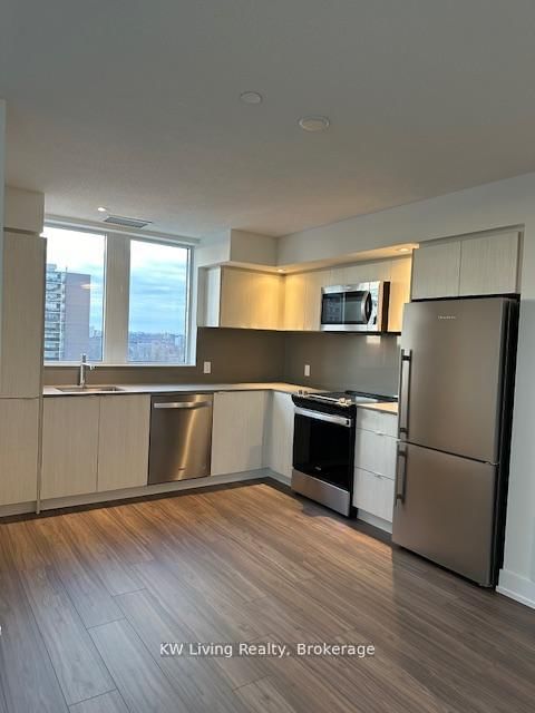 1002 - 10 Eva Road