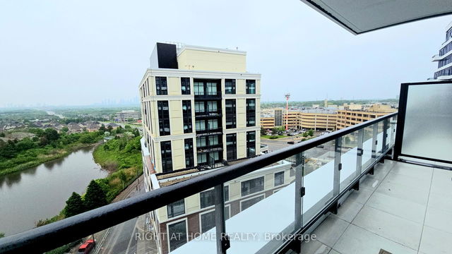 1005 - 2485 Eglinton Avenue W