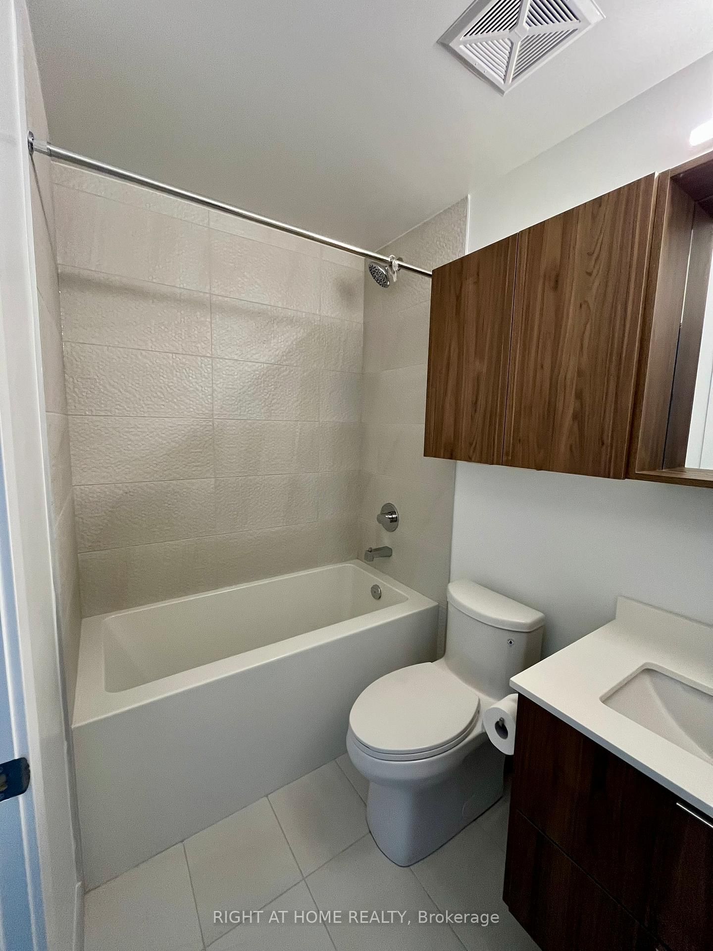 5105 Hurontario Street, Unit 1003 - Photo 12