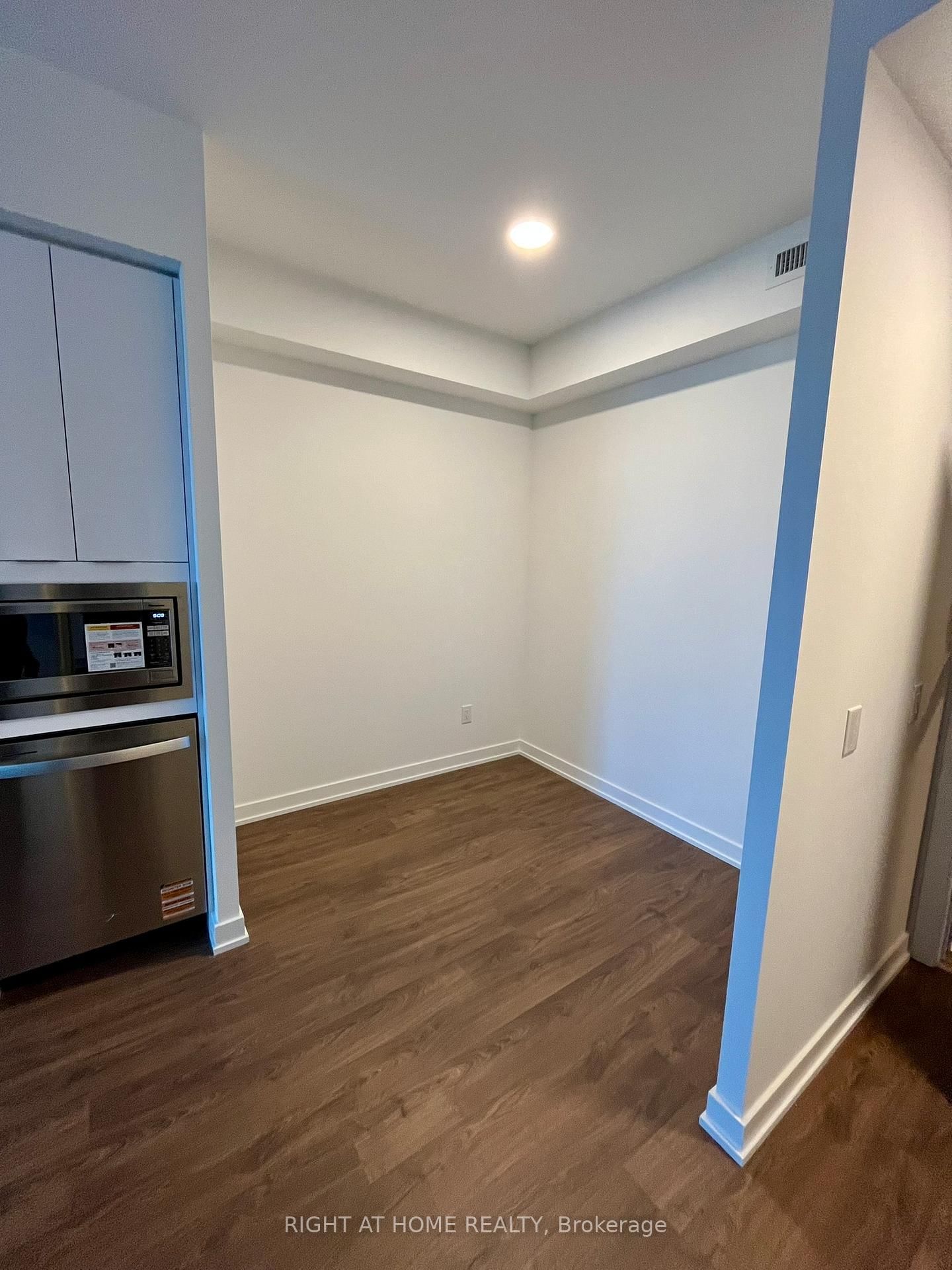 5105 Hurontario Street, Unit 1003 - Photo 14
