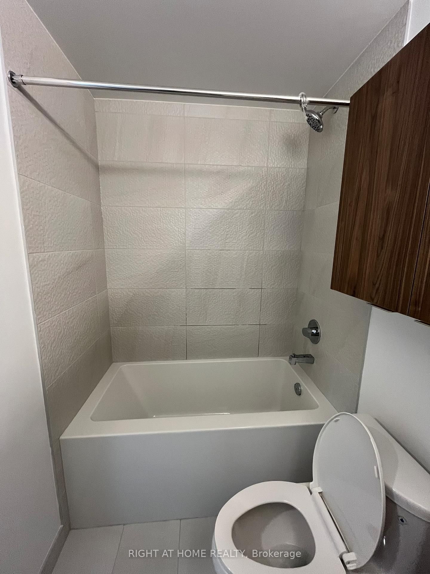 5105 Hurontario Street, Unit 1003 - Photo 17