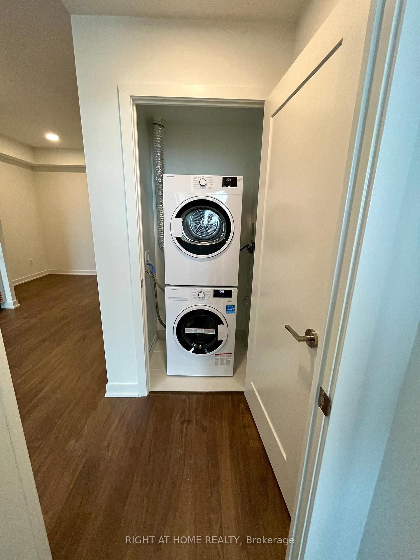 5105 Hurontario Street, Unit 1003 - Photo 18