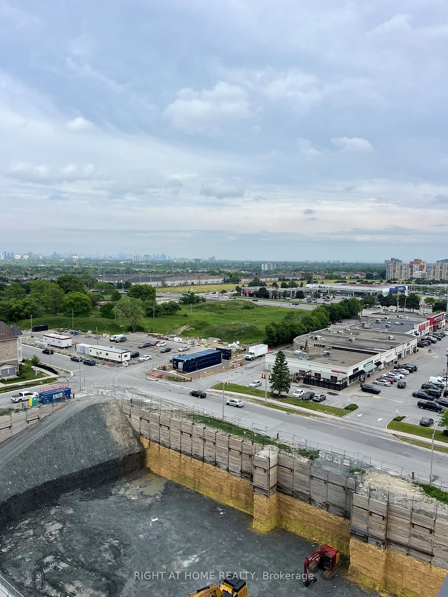 5105 Hurontario Street, Unit 1003 - Photo 20