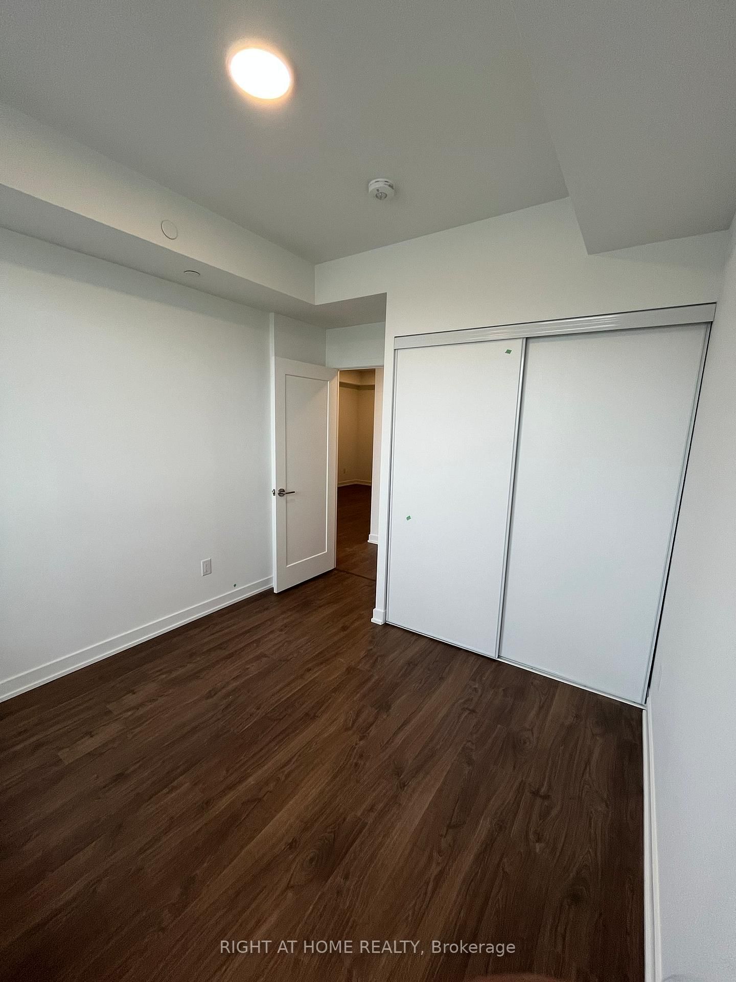 5105 Hurontario Street, Unit 1003 - Photo 8