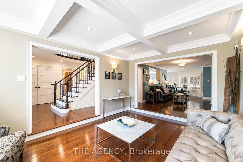 7 Stonegate Dr, Brampton, L6Z 3L7 | Image 2