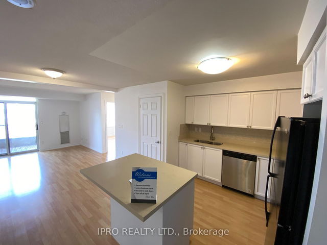 2036 - 3888 Duke Of York Boulevard
