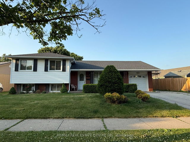 575 Bridle Wood