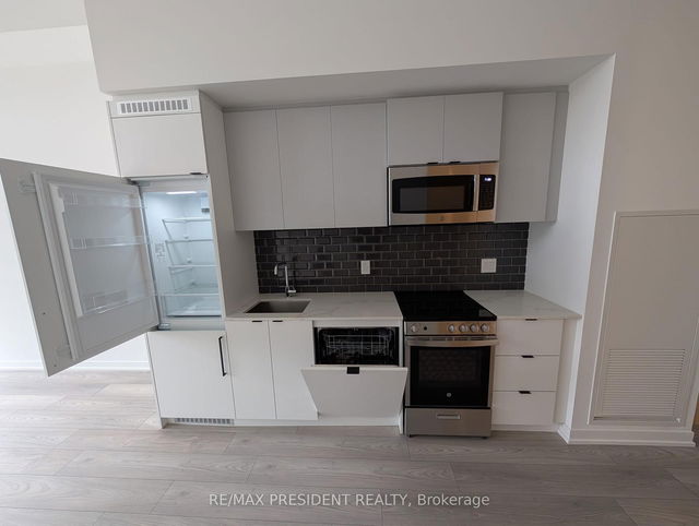 223 - 285 Dufferin Street