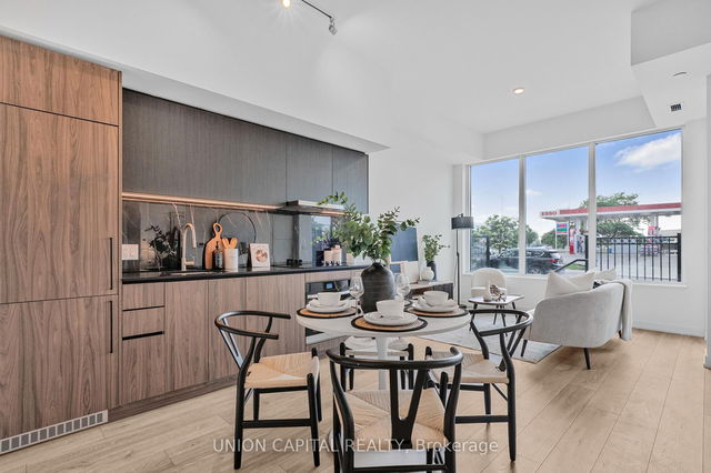 121 - 1100 Sheppard Avenue W
