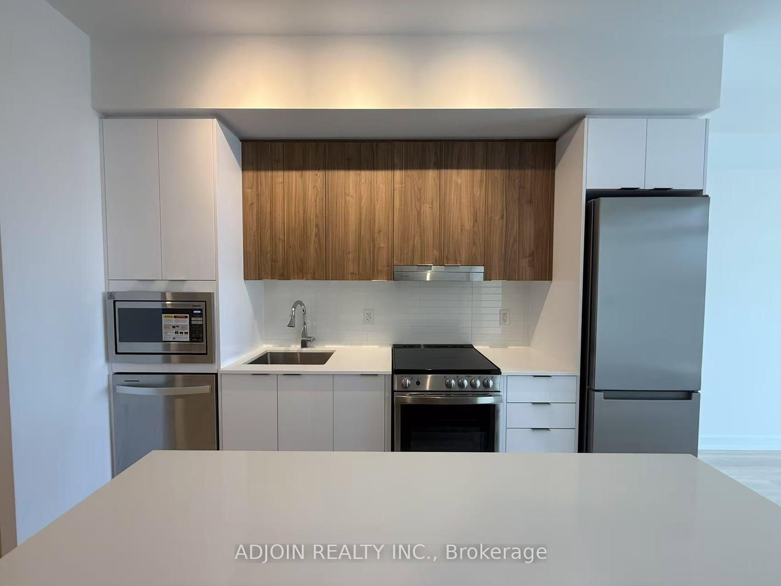 5105 Hurontario Street, Unit 1104 - Photo 2