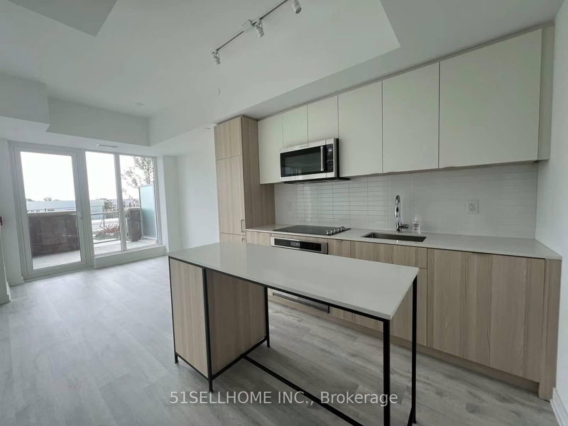 TH104 - 220 Missinnihe Way, Mississauga, L5H 0A9 | Image 2