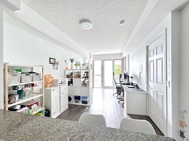 717 - 15 James Finlay Way