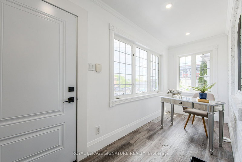 19 Schell Ave, Toronto, M6E 2S7 | Image 2
