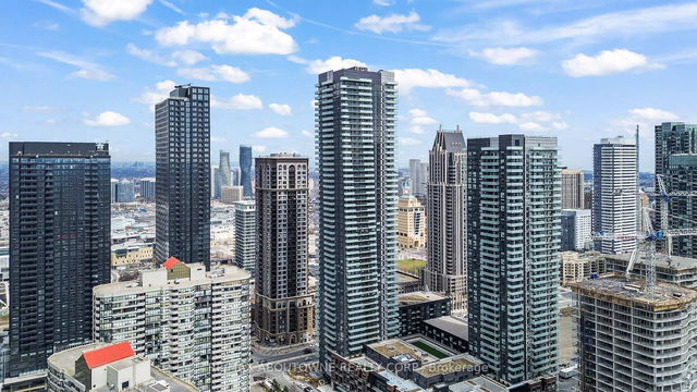 1003 - 430 Square One Drive
