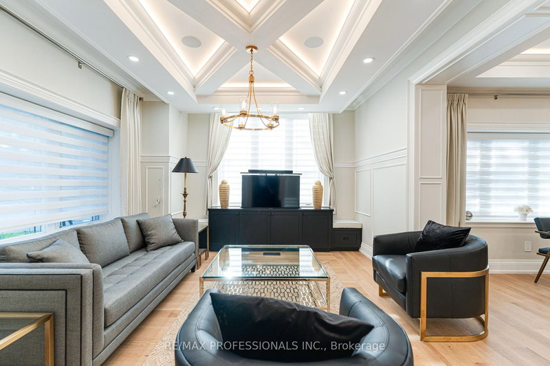 161 The Kingsway, Toronto, M8X 2V5 | Image 3