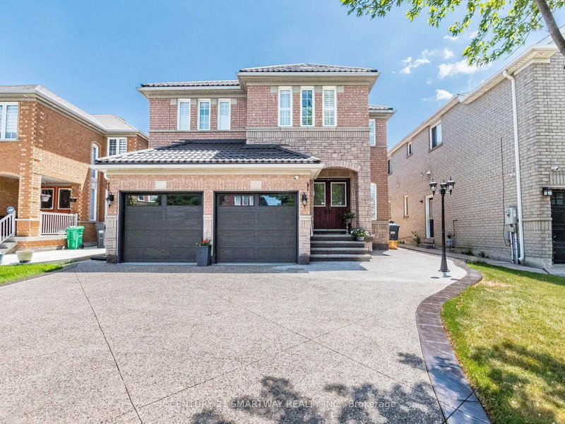 38 Bottlebrush Dr, Brampton, L6R 2Z5 | Image 2