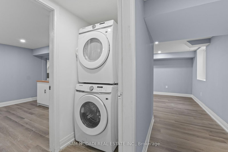 (Unit A) - 1527 Chiddingstone Circ, Mississauga, L5M 3P8 | Image 3