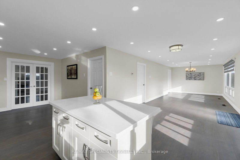 16045 Hurontario St, Caledon, L7C 2E5 | Image 2