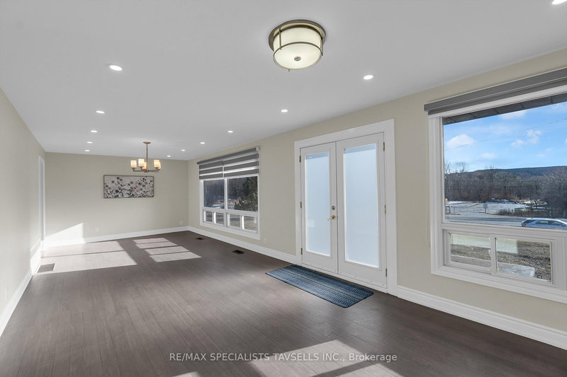 16045 Hurontario St, Caledon, L7C 2E5 | Image 3