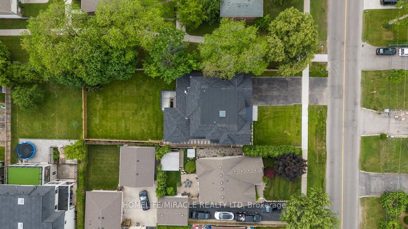 282 Maurice Dr, Oakville, L6K 2X3 | Image 3