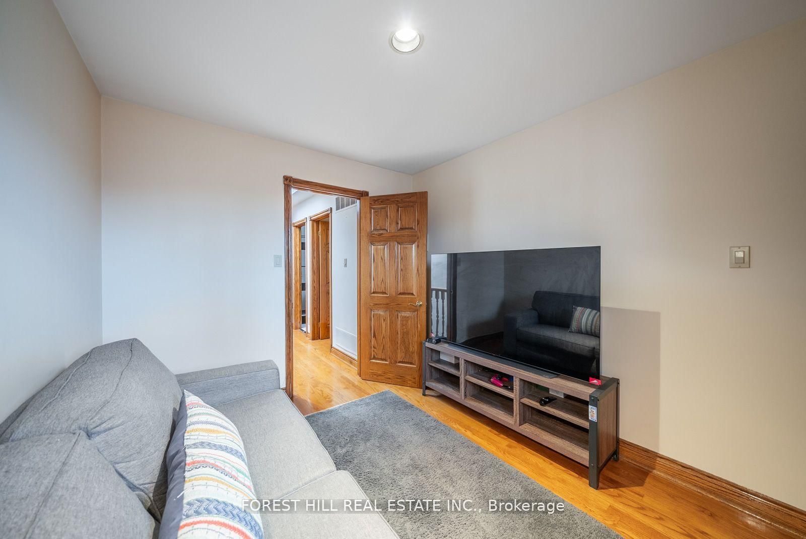 Listing Image 33